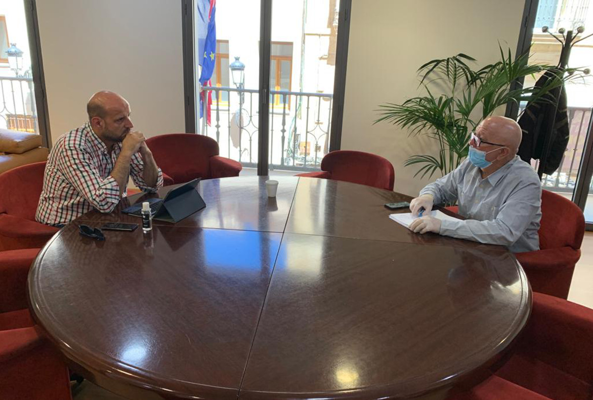 Reunin de Diego Ortega y Manuel Padn para coordinar plan contra las plagas en el municipio