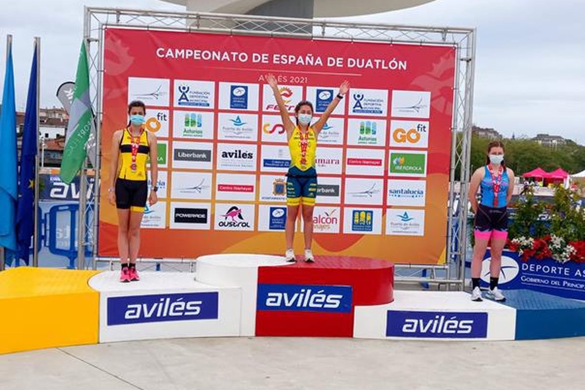 Eva María Sánchez en lo más alto del podio