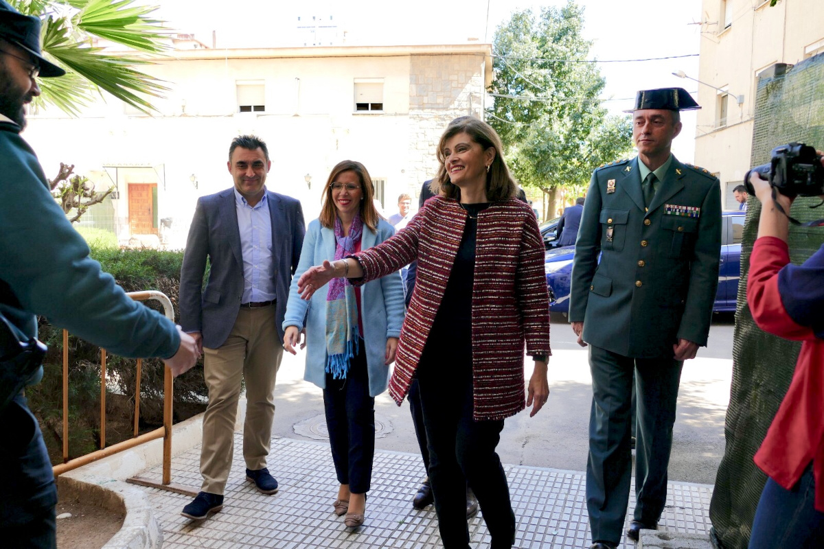 Imagen de archivo de la visita de la secretaria de Estado de Seguridad, Ana Mara Botella, al cuartel de la Guardia Civil de Cartagena