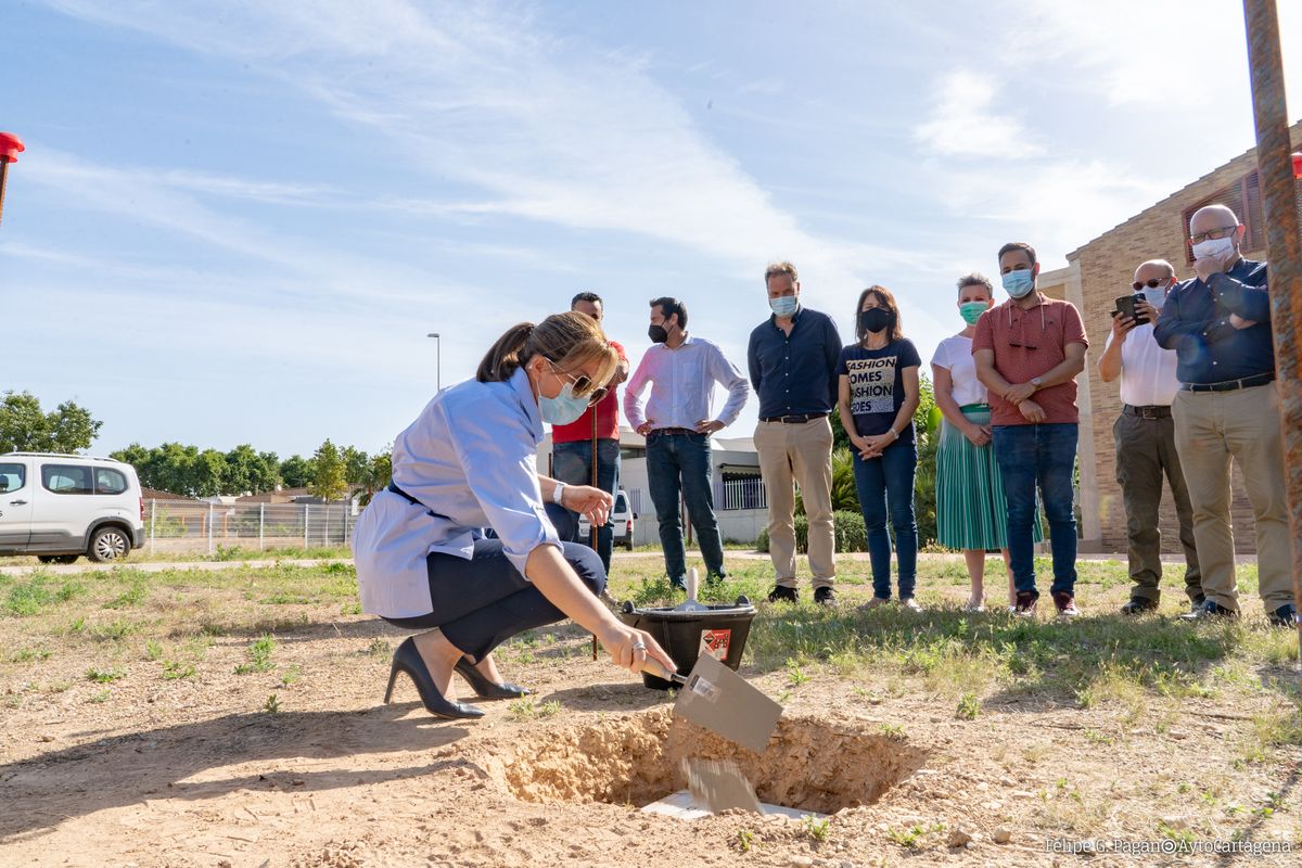 Colocacin de la primera piedra para la ampliacin de la Escuela de Msica de Pozo Estrecho