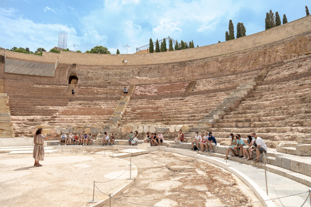 Visitas y rutas teatralizadas en el Teatro Romano