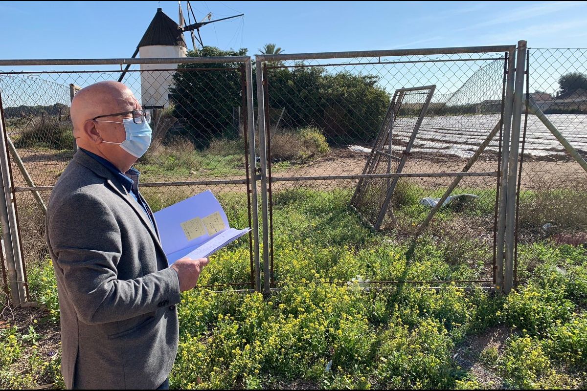 Manuel Padn durante sus visitas para la revisin de solares