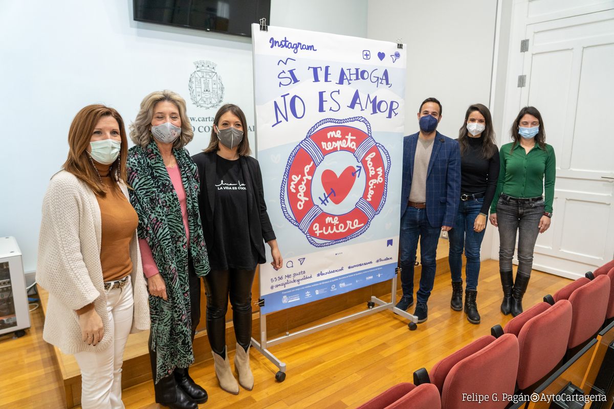 Presentacin de la campaa 'Si te ahoga no es amor'