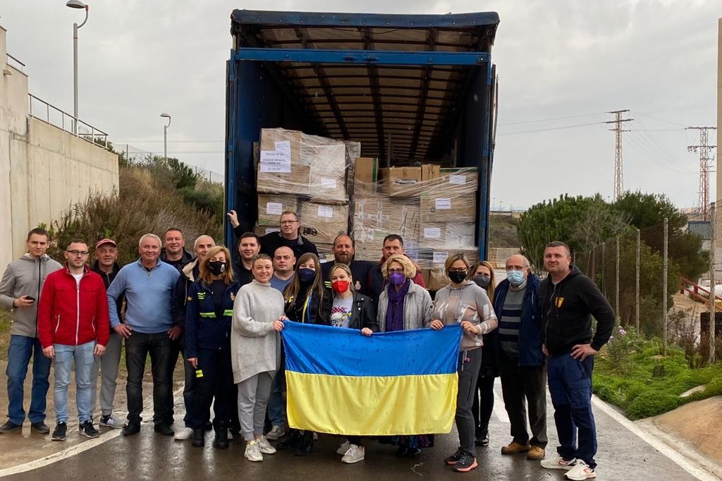 Parte el primer camin con ayuda humanitaria para los ucranianos desde Cartagena 