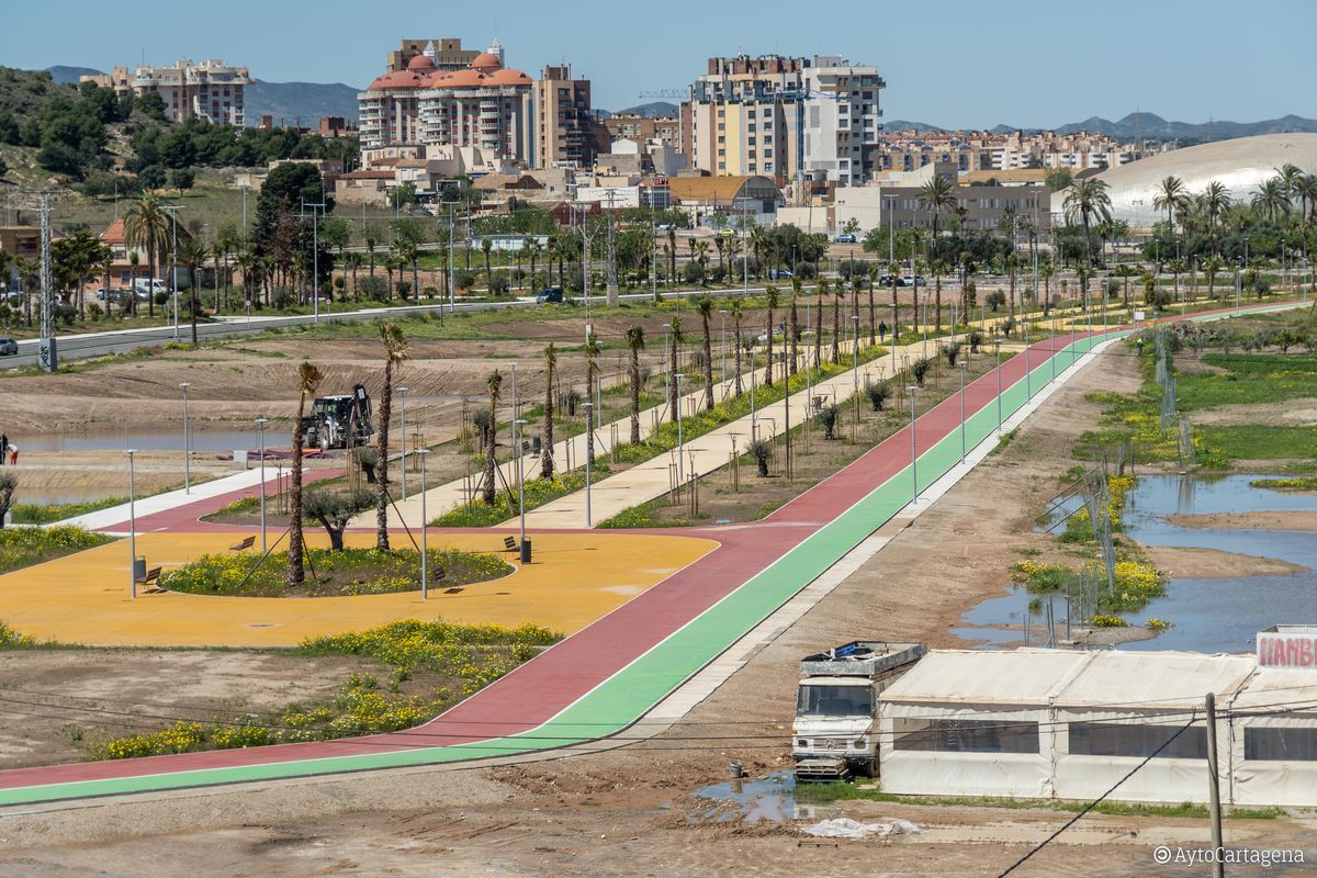 Apertura y retirada de vallas del Parque Rambla