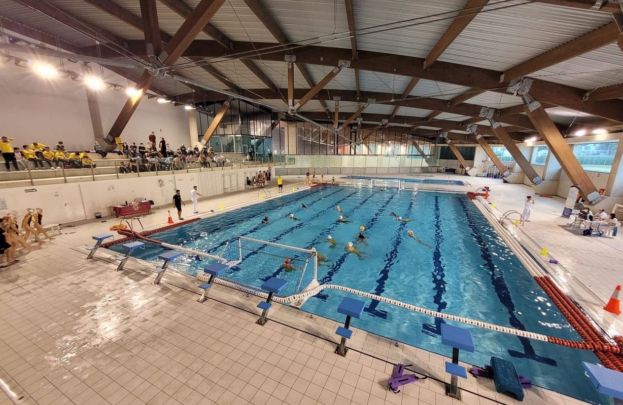 Partido de waterpolo en el Palacio de Deportes