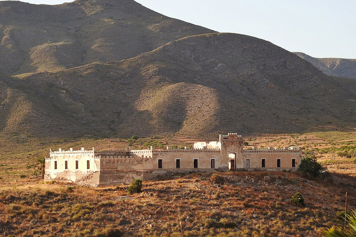 Cuartel de la Guardia Civil de Campillo de Adentro