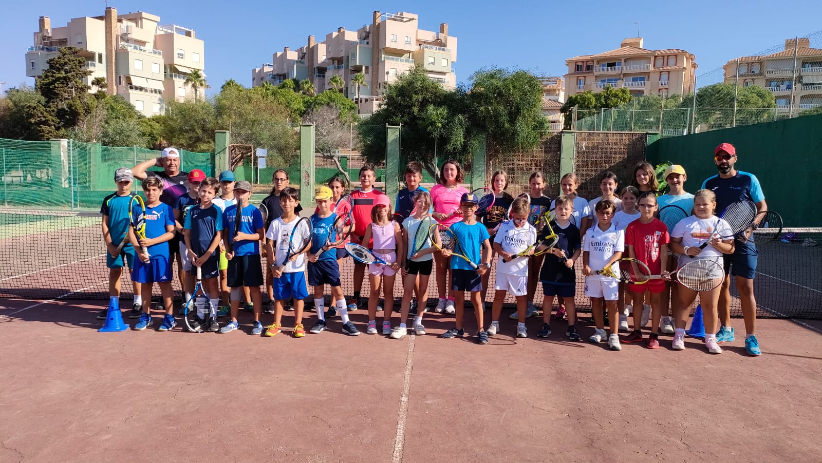 Curso intensivo de la Escuela Municipal de Tenis