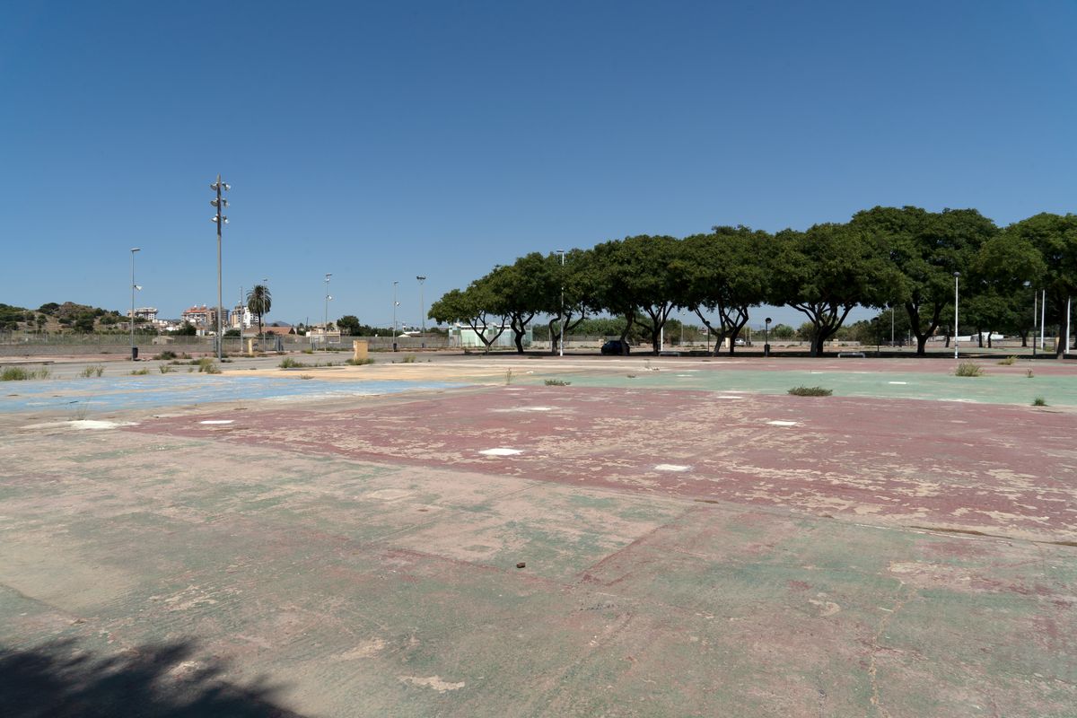 Visita del concejal de Infraestructuras, Diego Ortega, a la zona del campamento festero