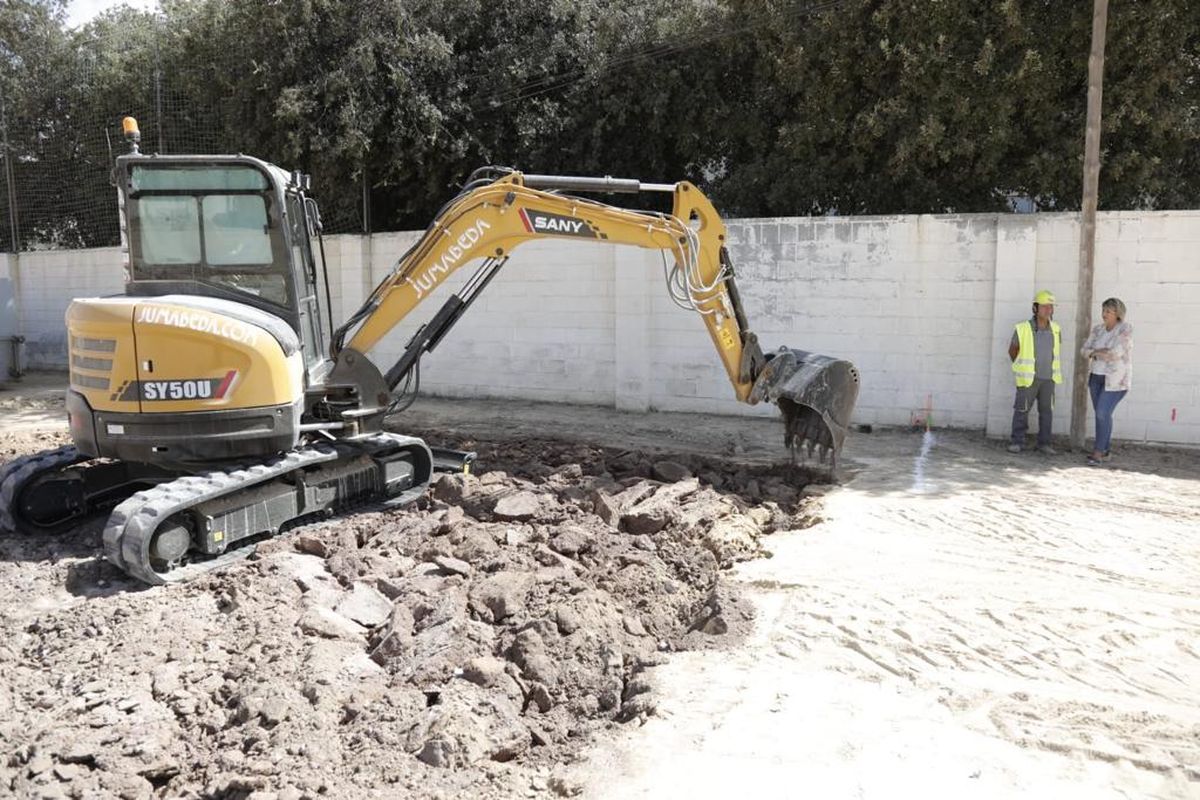 Comienzan las obras del Plan Césped en el Mundial 82 1 227645