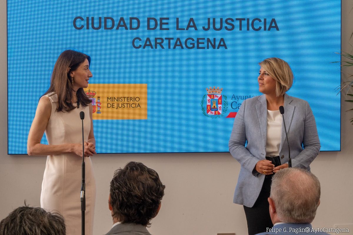 Reunin con la ministra de Justicia en el Ayuntamiento