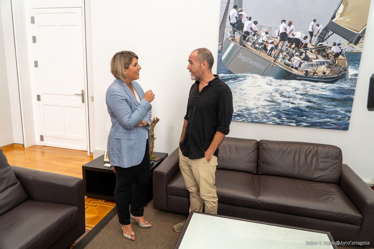 David Galindo, tercer finalista del Premio Planeta 2022, en el Palacio Consistorial