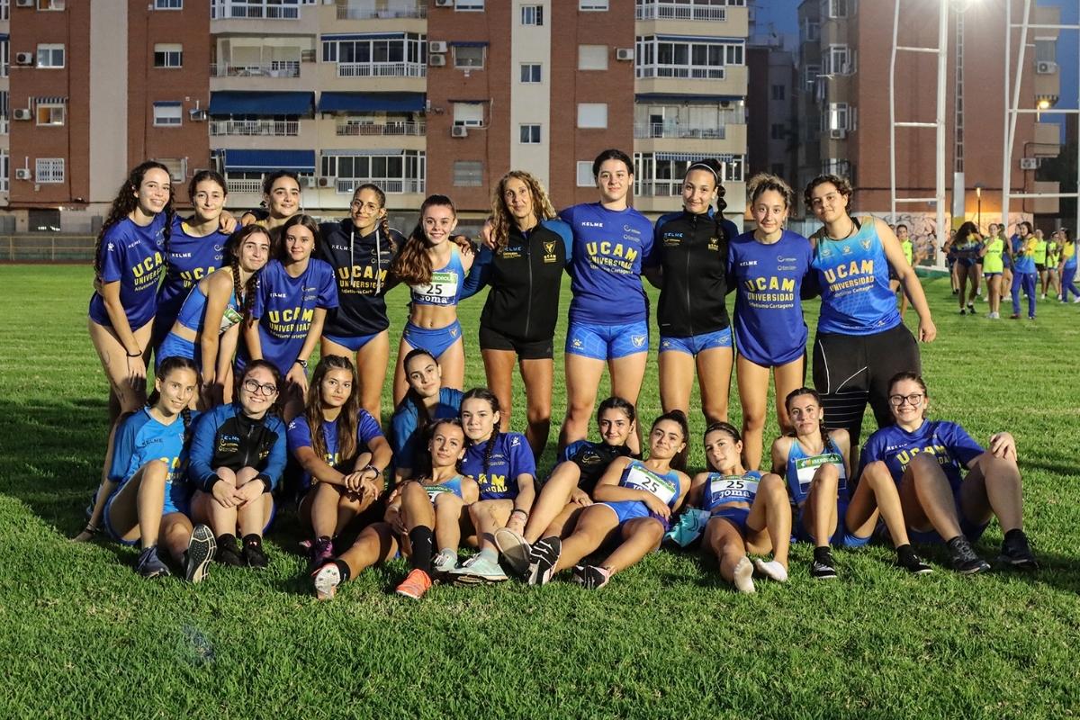 El equipo femenino del UCAM Atletismo Cartagena 