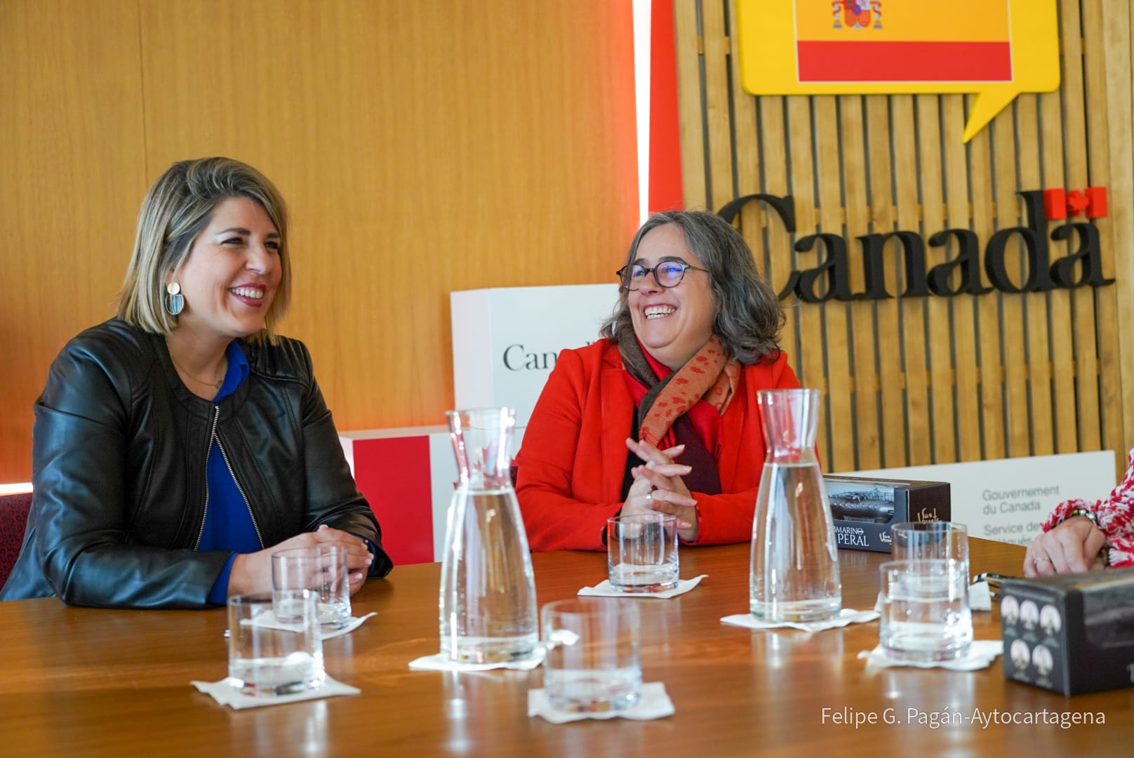 La alcaldesa de Cartagena y la embajadora de Canad en Espaa en una reunin en la Embajada de Canad 