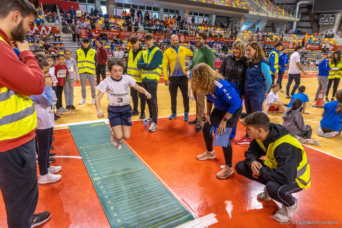 Actividad Jugando al Atletismo en el Palacio de Deportes