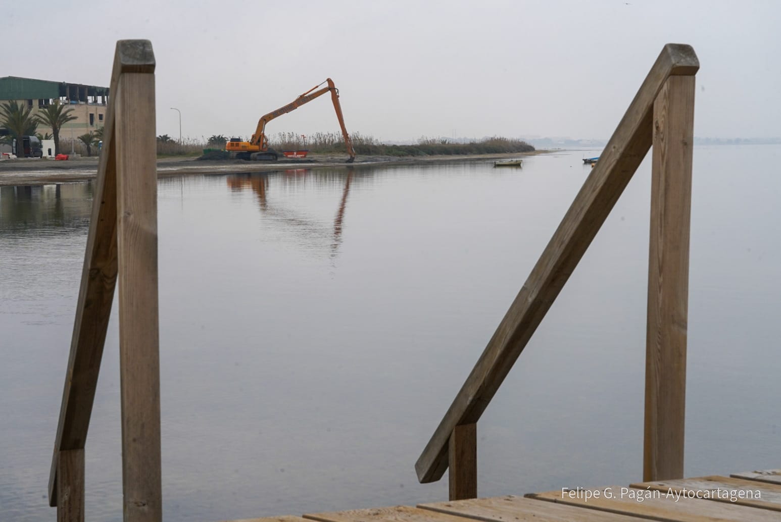 Comienza la operacin de recuperacin de arenas en Punta Brava