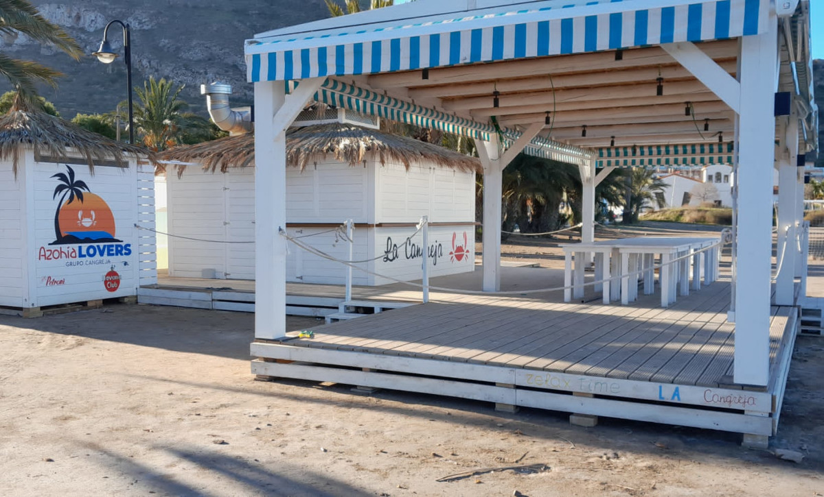 Preparacin y montaje de chiringuitos de playa con autorizacin