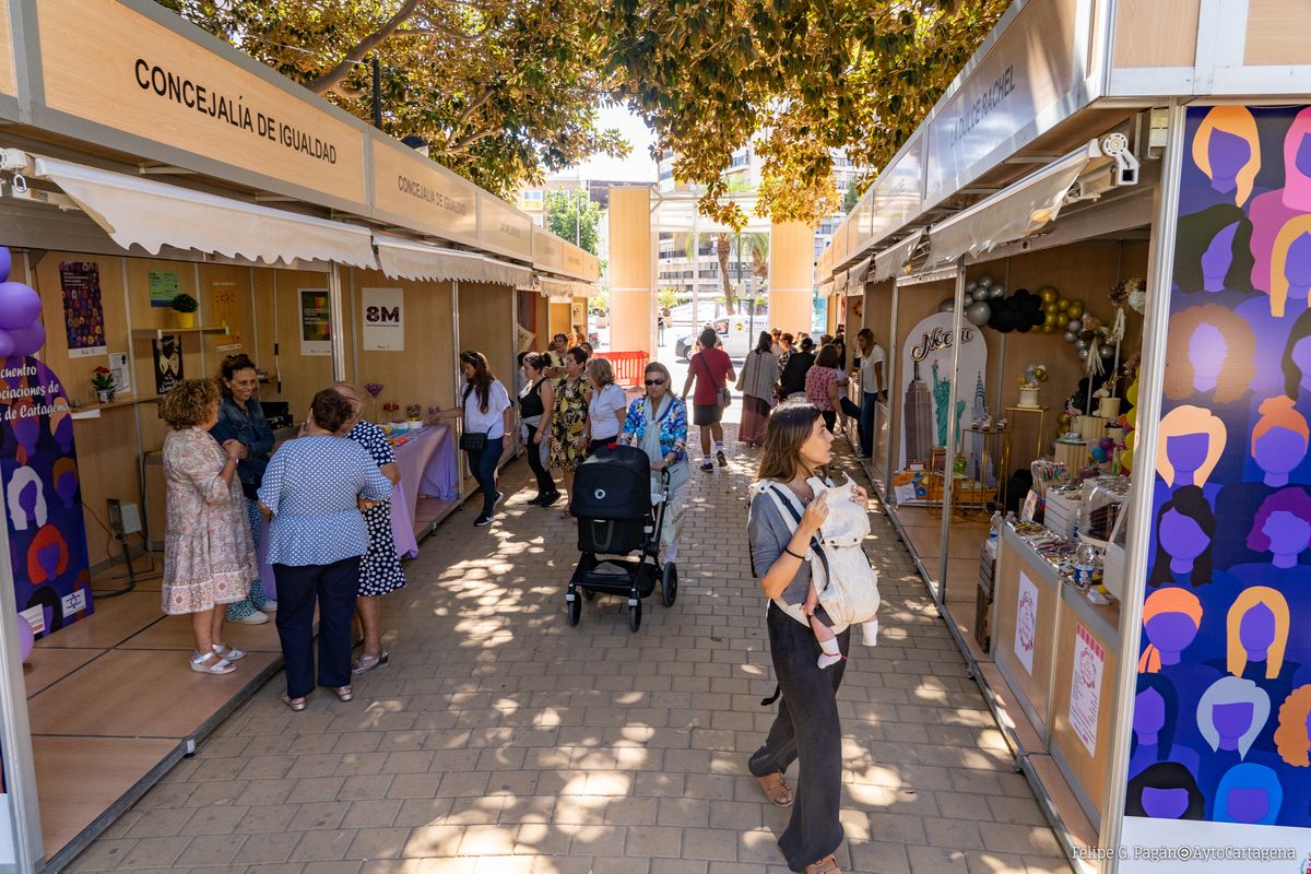 Feria de Asociaciones de Mujeres promovido por la Concejala de Igualdad