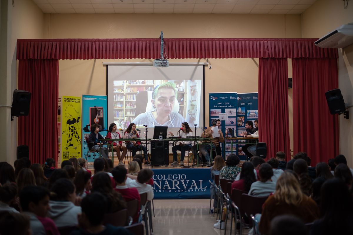 Encuentros telemticos Premio Mandarache Hache con Chiki Fabregat en el colegio Narval