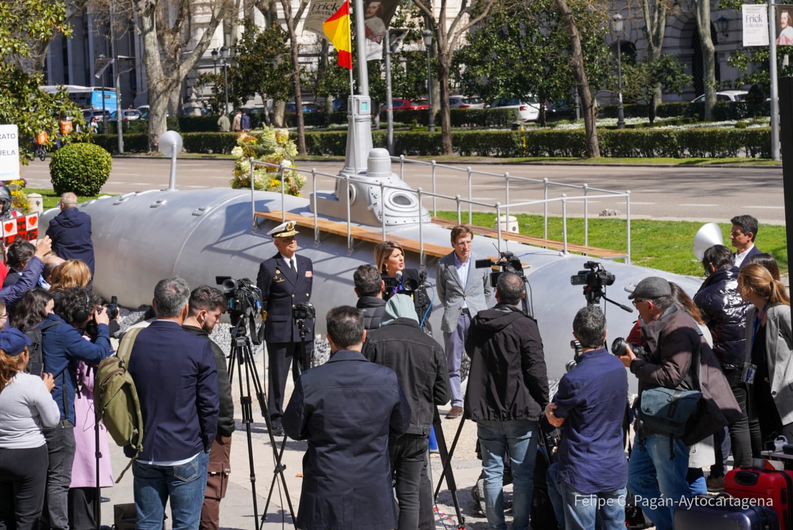 El Isaac Peral emerge en el centro de Madrid