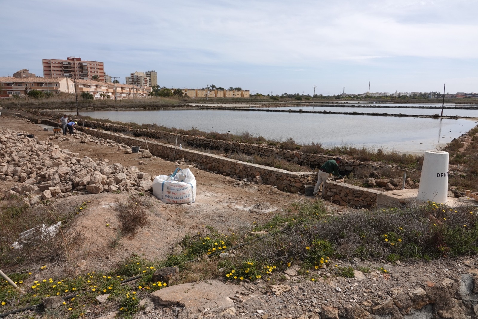 Urbanismo da la licencia para restaurar las balsas de las Salinas de Marchamalo
