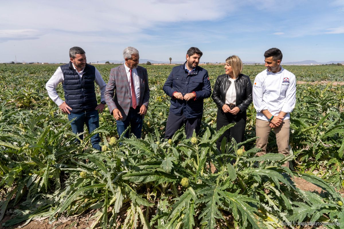 La alcaldesa durante un evento de promocin de la alcalchofa del Campo de Cartagena