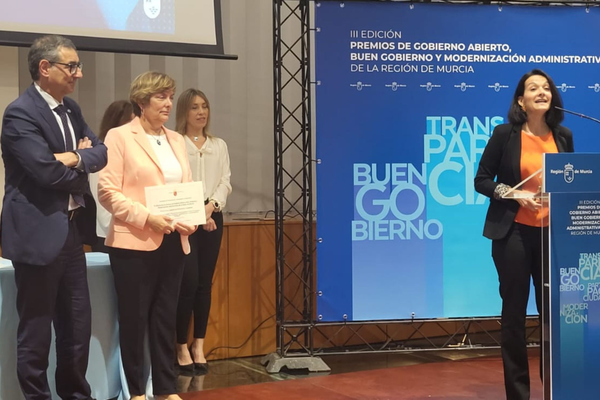 La concejala Irene Ruiz recogió el premio y destacó el impulso del Ayuntamiento por la participación ciudadana desde edades tempranas