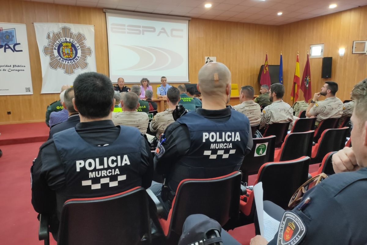 Comienza el II simposio de tiro policial y de combate con arma reglamentaria organizado por la ESPAC y la UPCT