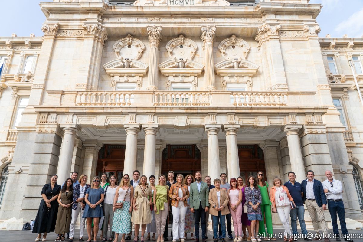 La alcaldesa Noelia Arroyo ha dado la bienvenida a Cartagena a los participantes del I Summit Cartagena