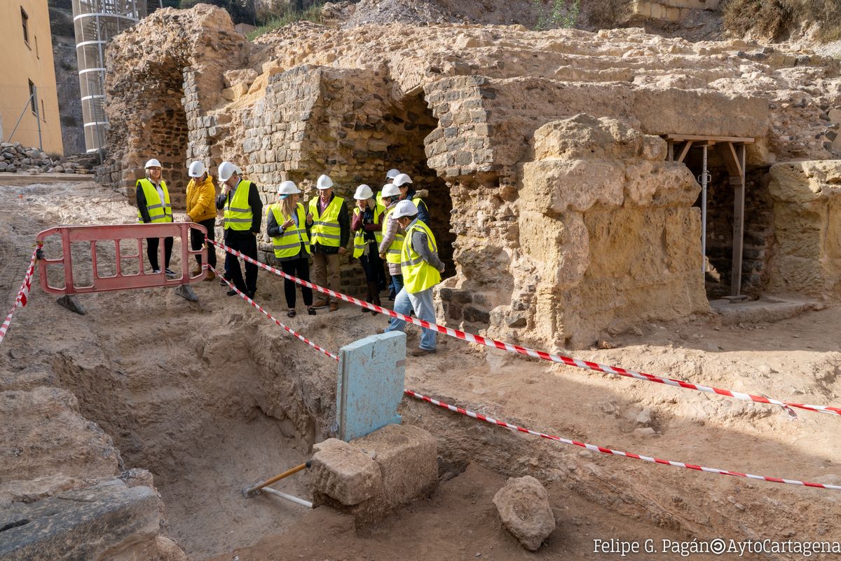 Visita al Anfiteatro Romano