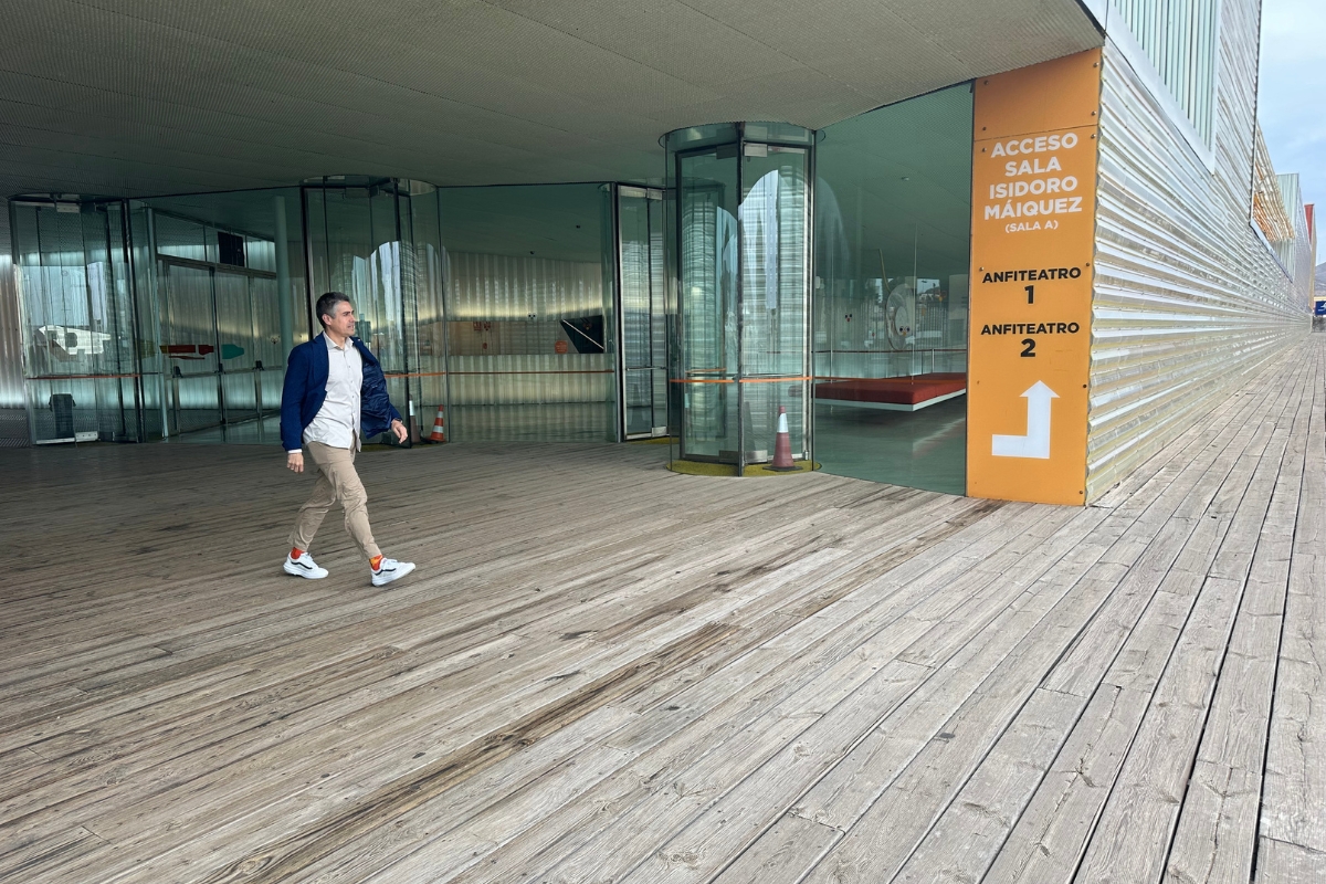 MC pide la recuperación de la gestión pública del Auditorio y Palacio de Congresos El Batel