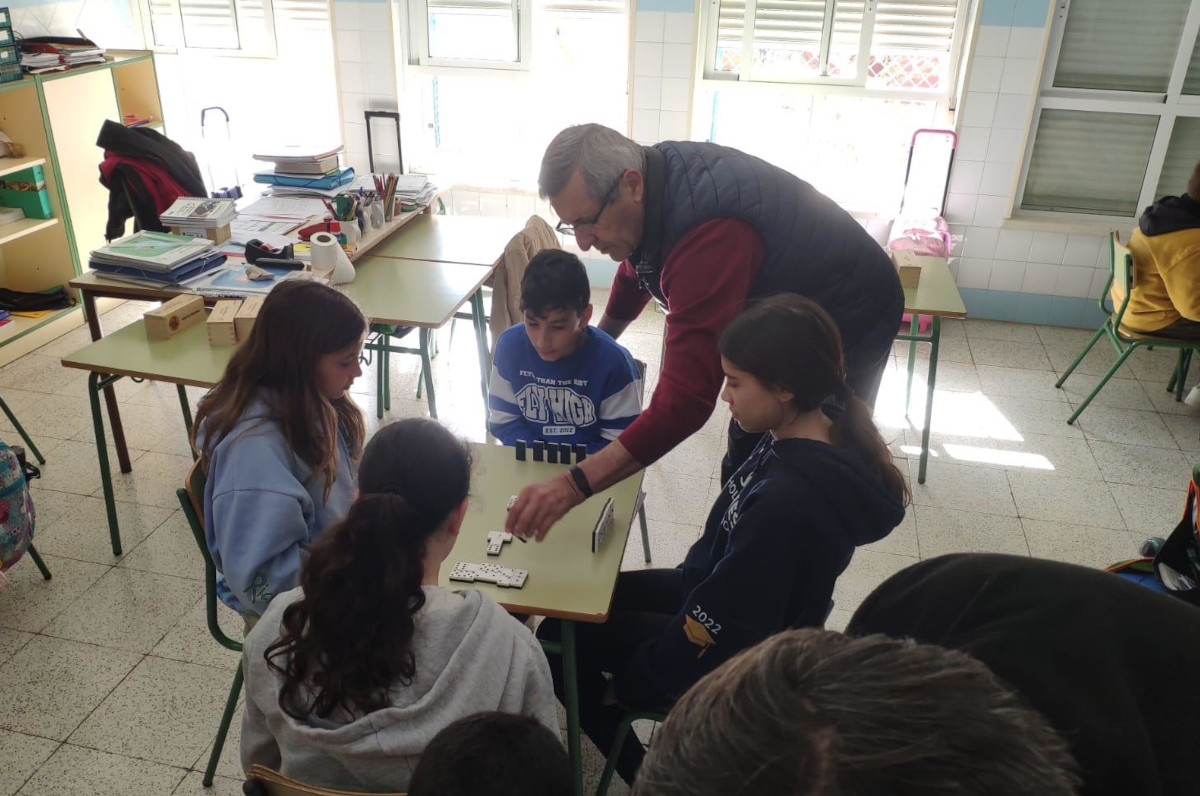 Acercamiento al domin con el programa ADE en centros escolares