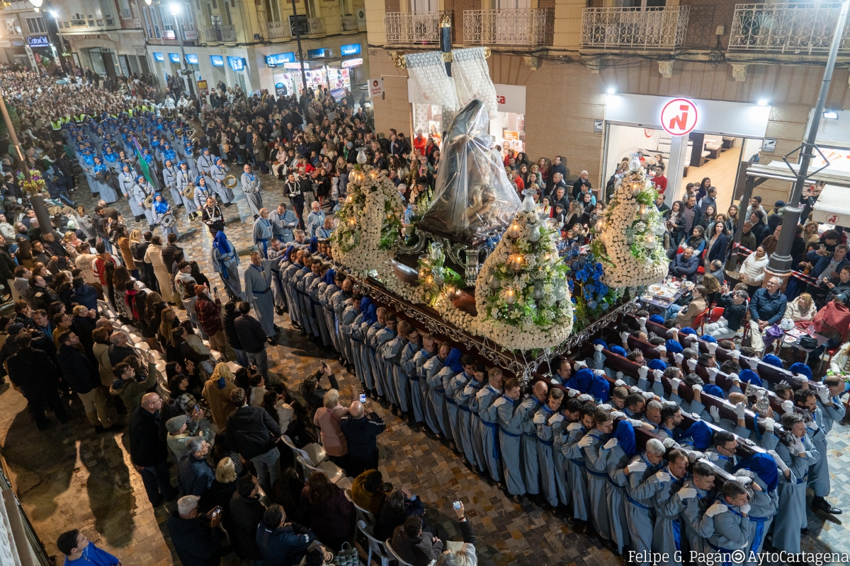 Las promesas siguen a La Piedad en el Lunes Santo 