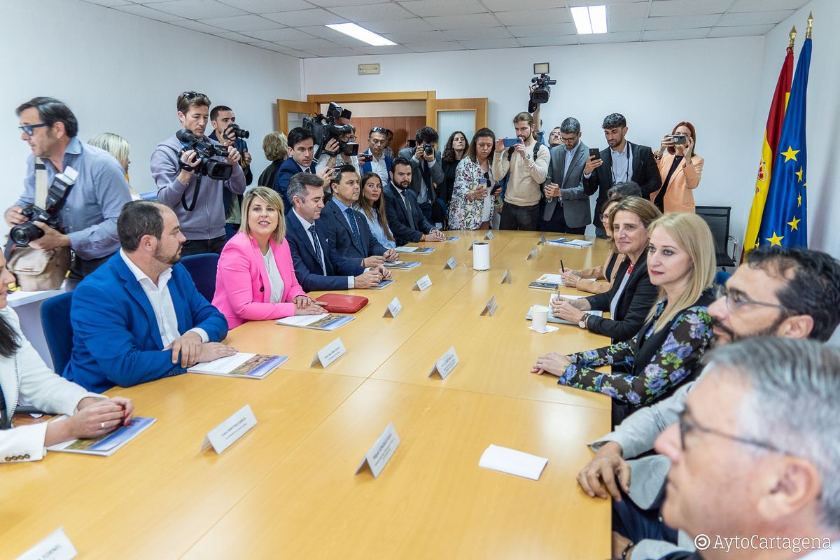 Reunin de alcaldesa del Mar Menor con la ministra de Transicin Ecolgica, Teresa Ribera