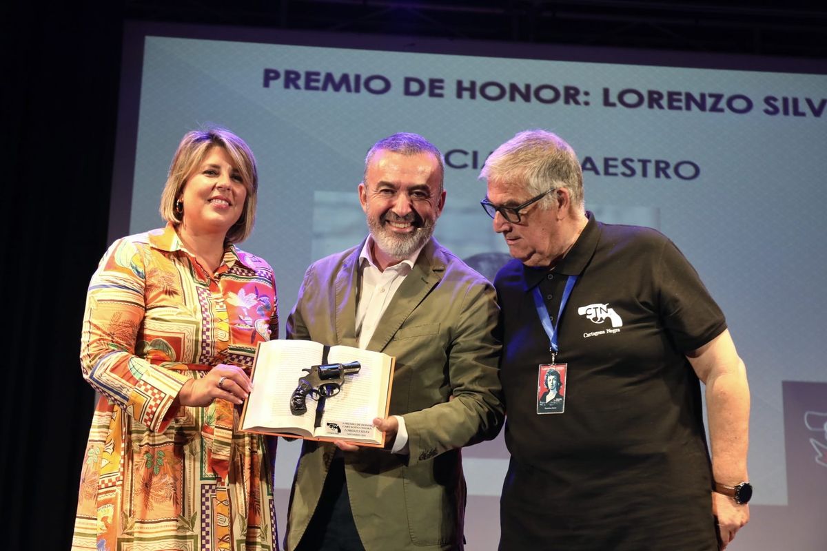 Entrega del Premio de Honor de Cartagena Negra a Lorenzo Silva