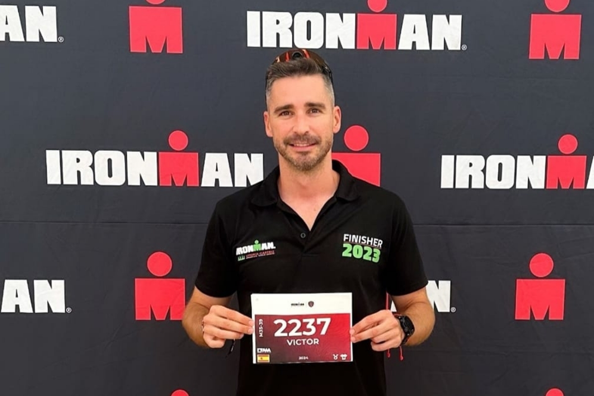 El cartagenero Vctor Sevilla, en la prueba mundial de Iron Man en Barcelona