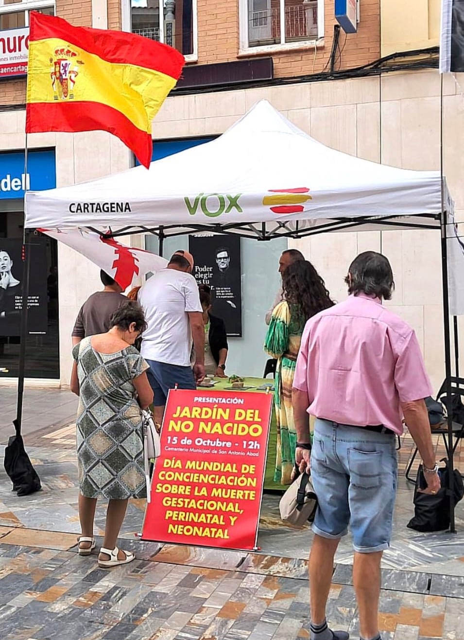 El PSOE critica el uso partidista que Vox hace de los medios y ...