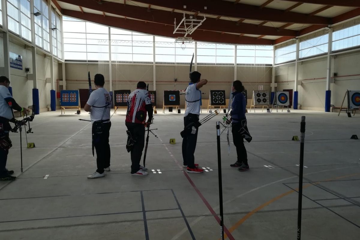 Imagen de archivo de una competicin de tiro con arco