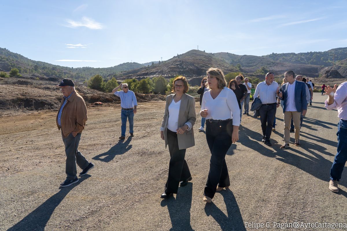 Visita a los depósitos mineros en El Llano del Beal