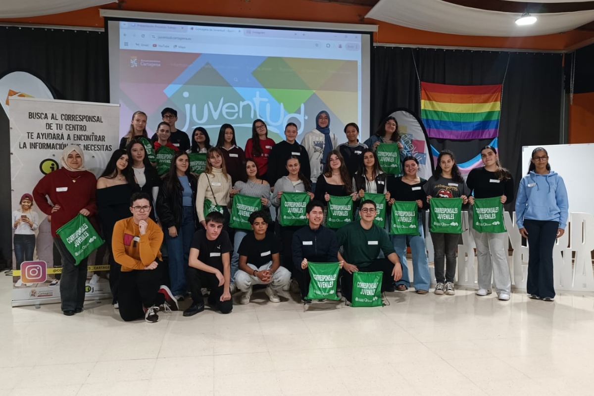 El nuevo equipo de corresponsales juveniles celebra su primer encuentro