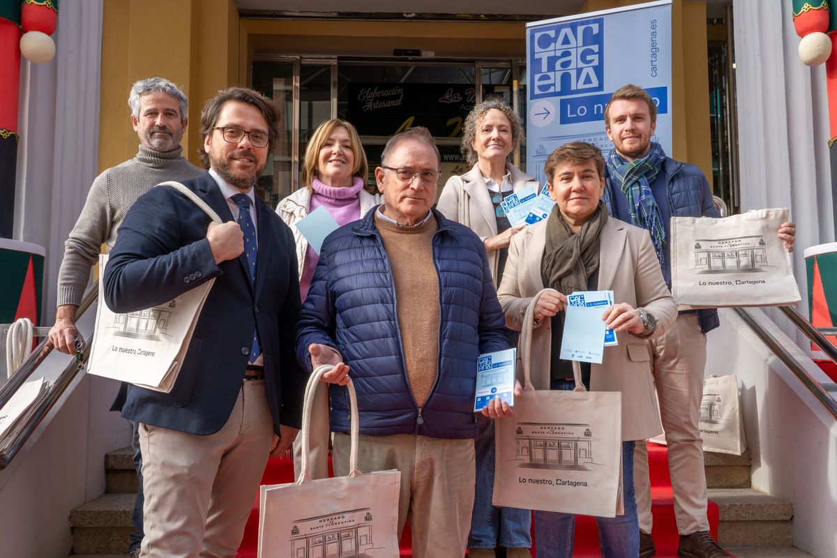 Campaa 'Lo nuestro Cartagena. Consumo productos de proximidad' en el Mercado de Santa Florentina
