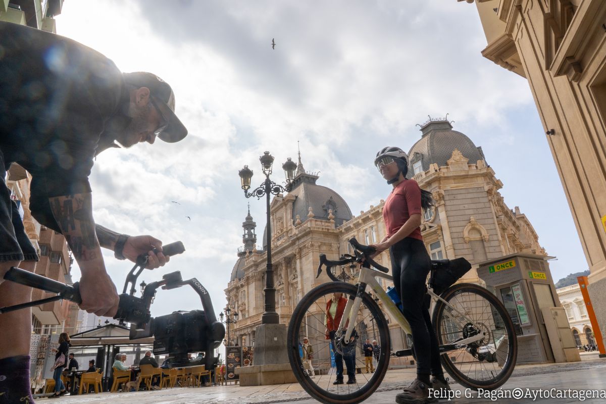 Grabacin 'Un pas en bicicleta' en Cartagena
