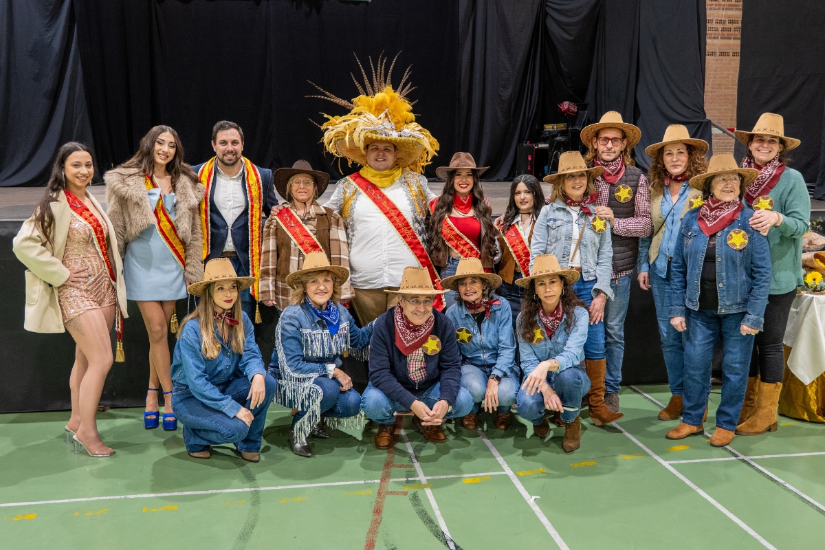 El Carnaval de Mayores se celebra en Cartagena con ms de 800 personas disfrazadas
