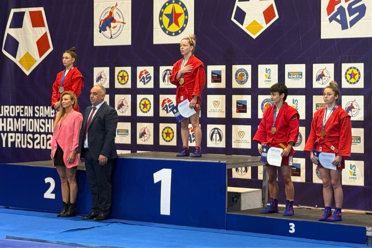 La cartagenera Carlota Prendes brilla con un bronce en el Campeonato de Europa de Sambo