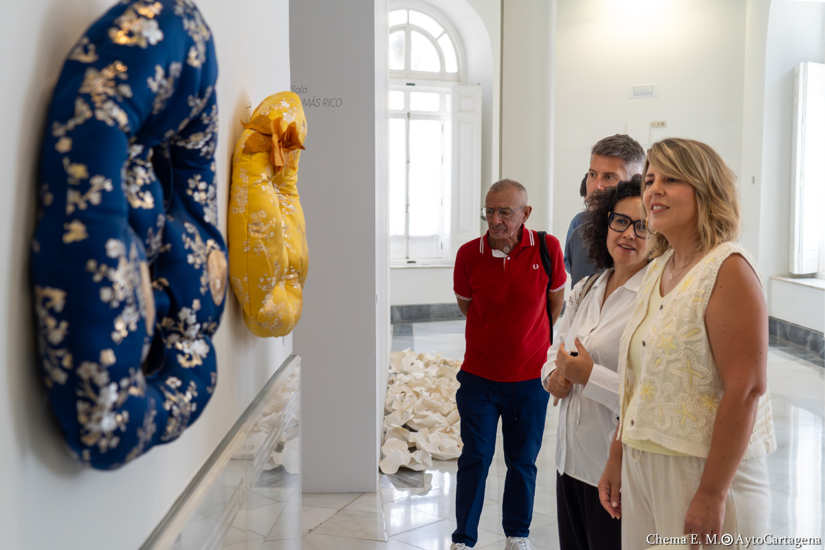 Inauguracin de las exposiciones de La Mar de Arte en El Palacio Consistorial