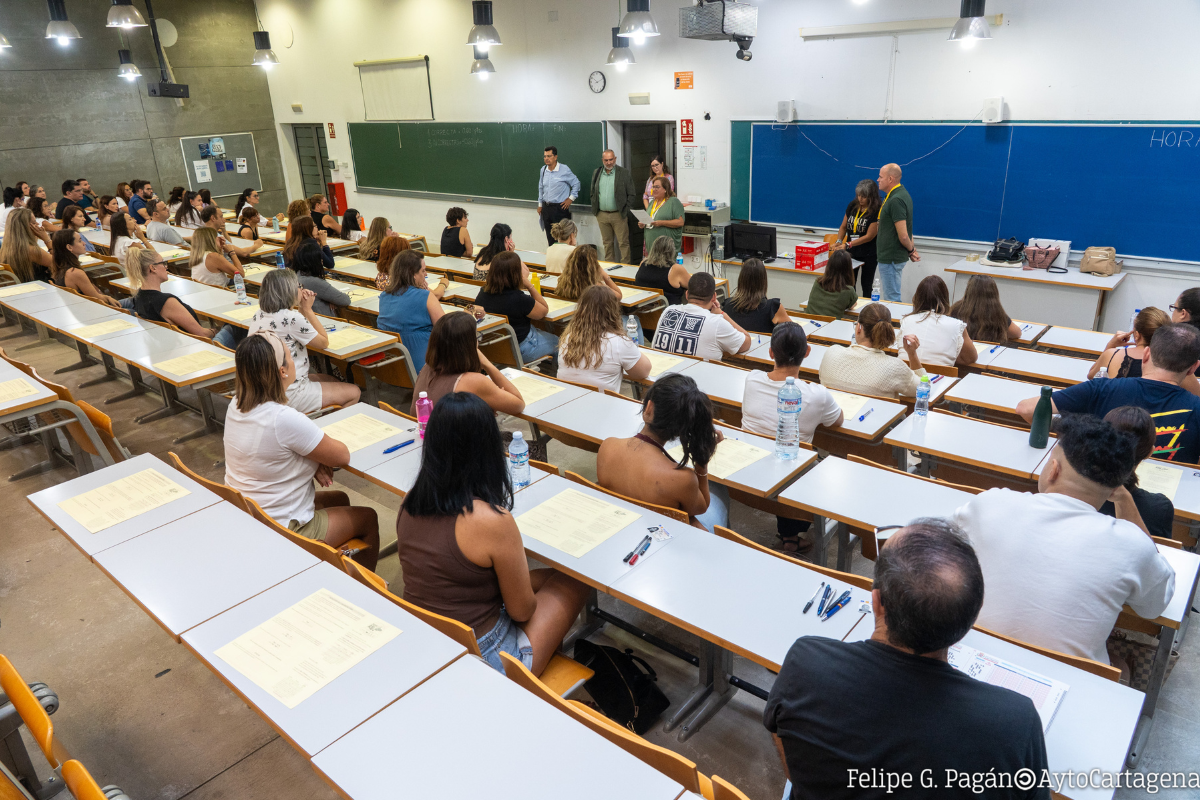 Primer ejercicio oposición auxiliar administrativo (2025)