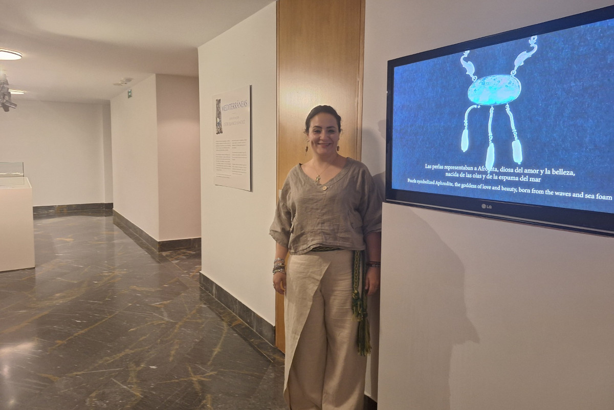 La artista Ester Blanco realizará una visita guiada a su exposición 'Mediterráneas' en el Museo del Teatro Romano