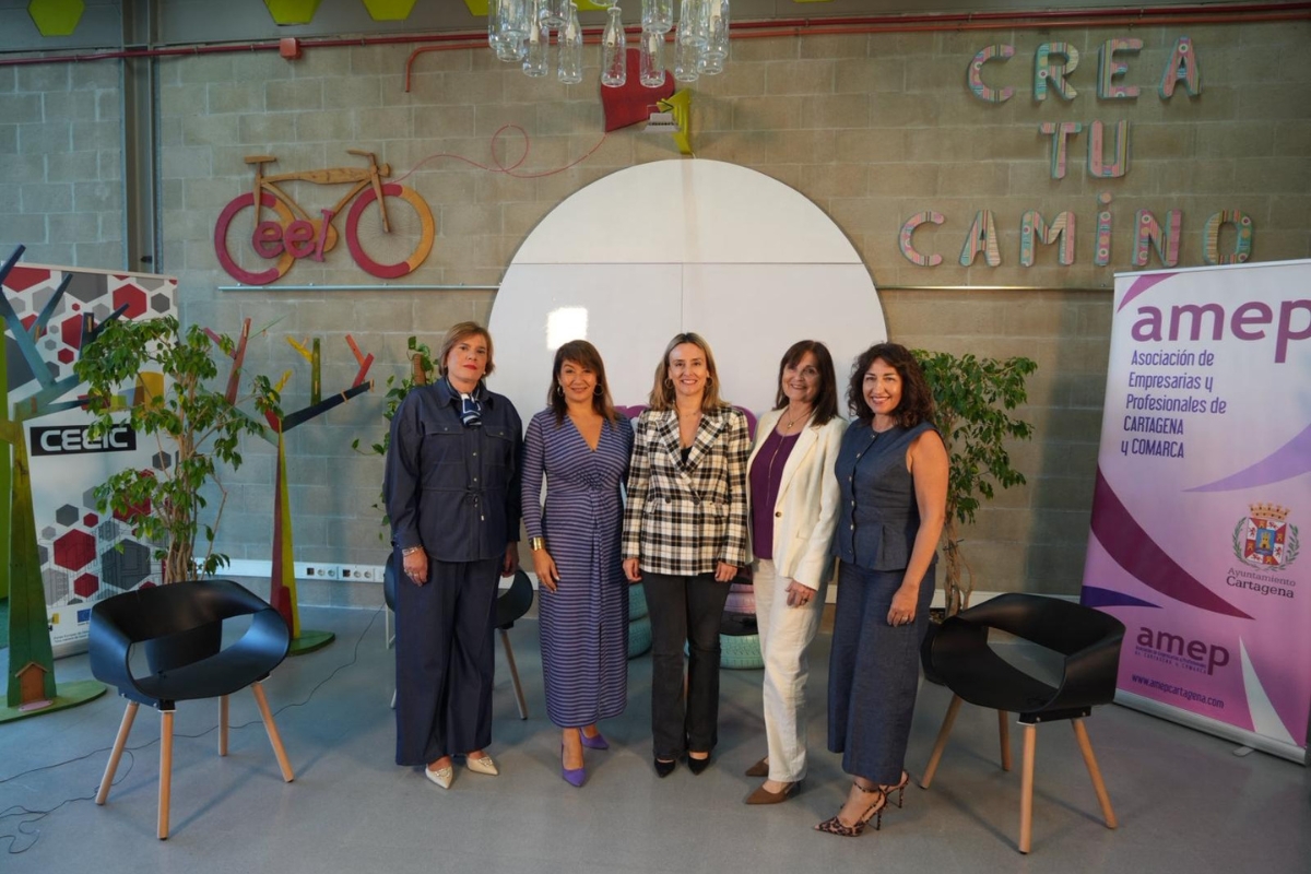 Mujeres empresarias celebran un taller audiovisual