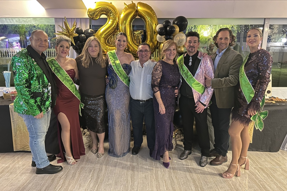 La comparsa Salgueiro celebra 20 años en el Carnaval de Cartagena