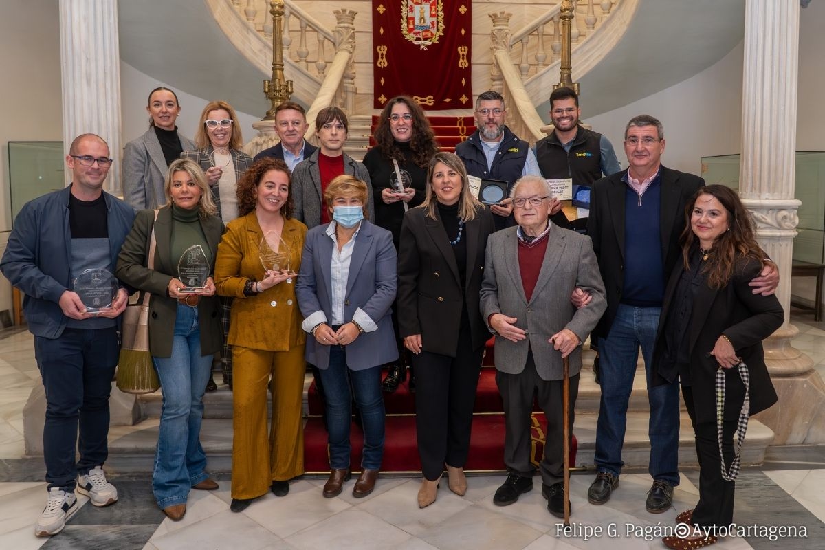 El Centro Comercial Abierto premia a los cinco mejores escaparates de Halloween